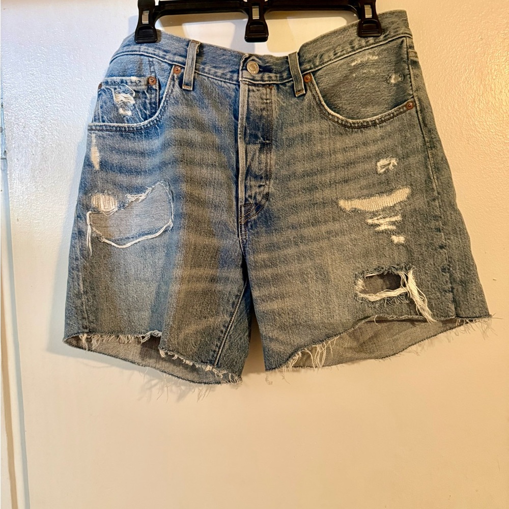 Levi's Distressed Denim Women Shorts